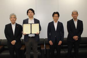 篠原崇之氏の受賞写真