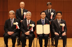 金森貴洋氏の受賞写真