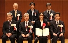 邱文心氏の受賞写真